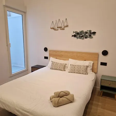 Apartment New 2024 Luxury Design Lofts, By Santa Barbara Castle, With Pool Table, Ac And Wifi Alicante