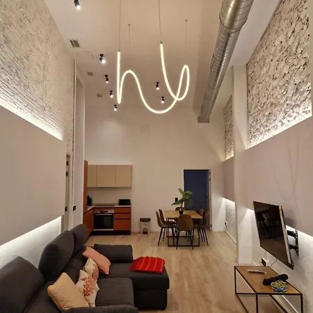New 2024 Luxury Design Lofts, By Santa Barbara Castle, With Pool Table, Ac And Wifi